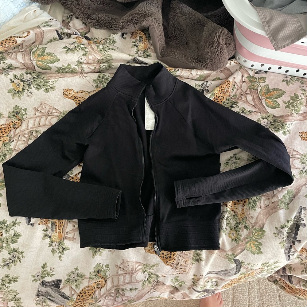 Fabletics sporty crop jacket